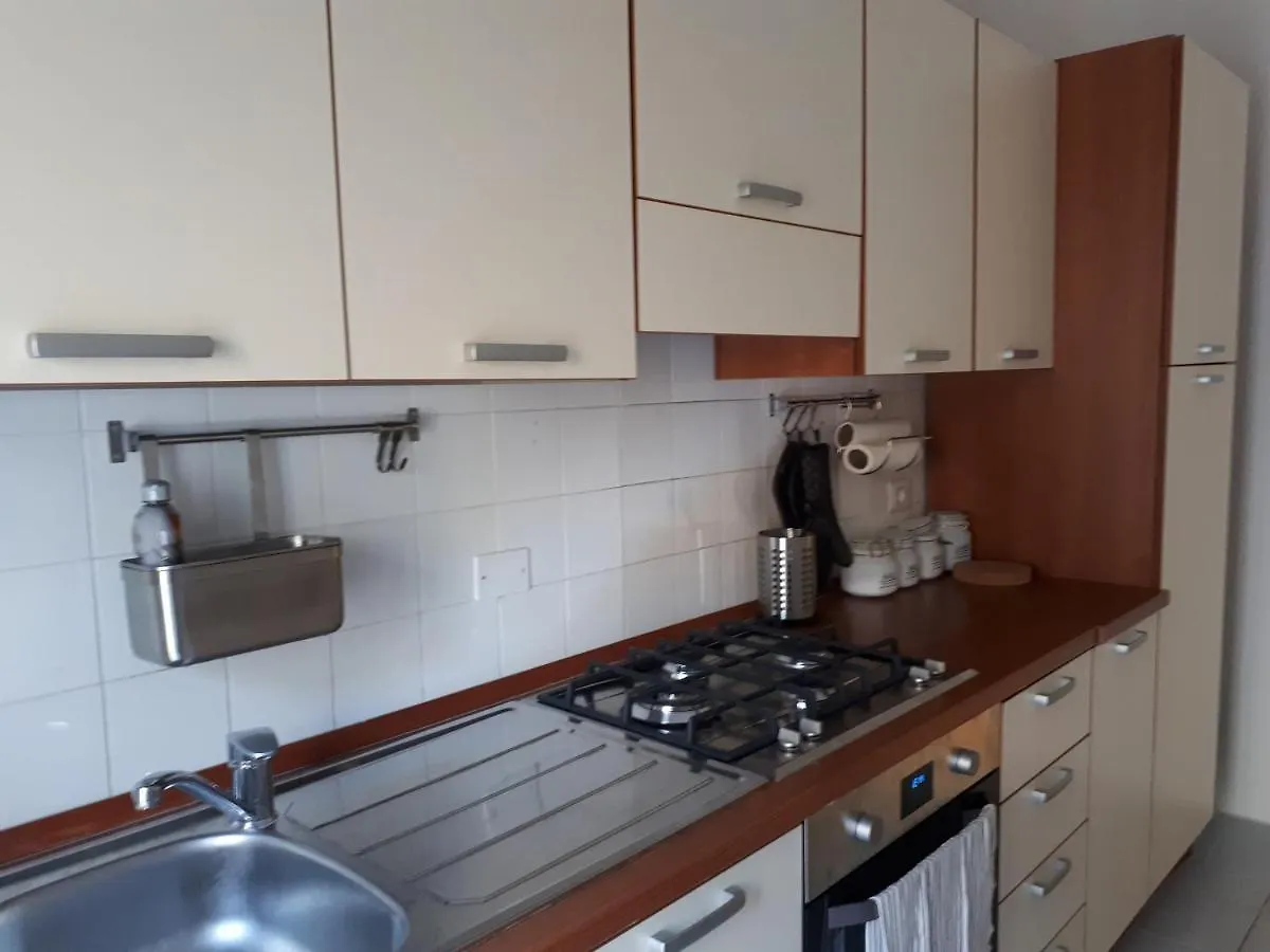 Casa Leoni Apartment Como
