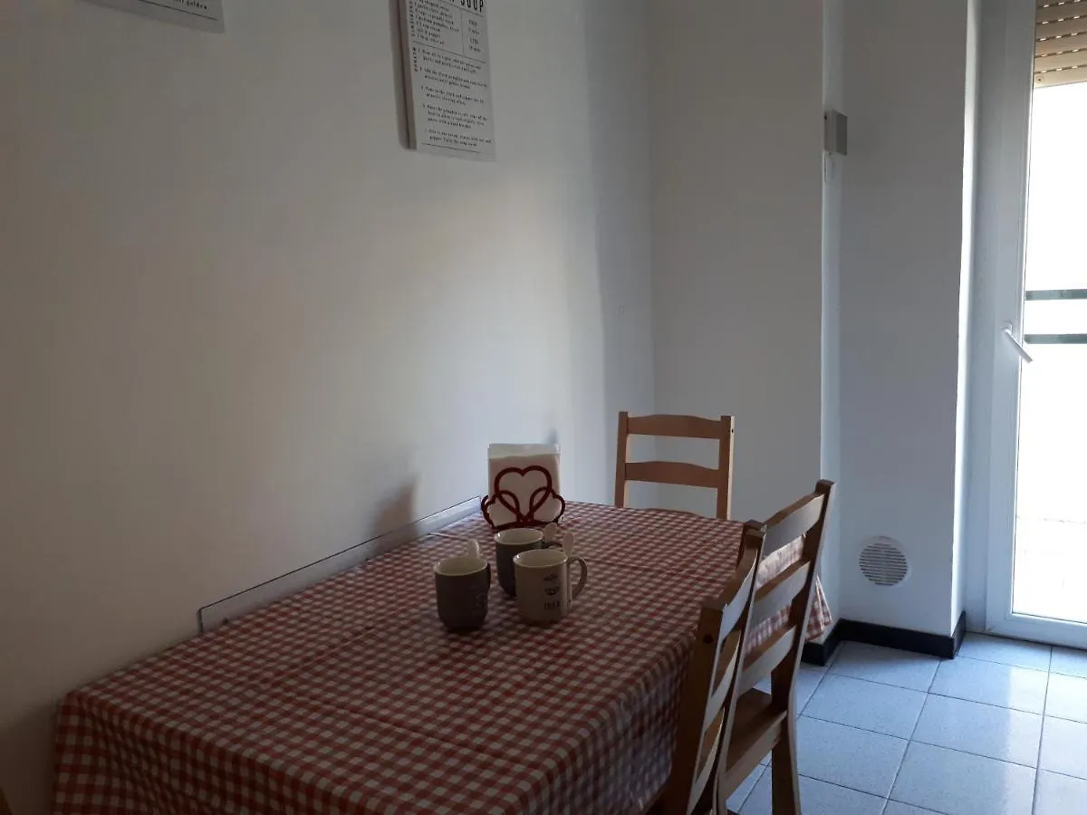 Casa Leoni Apartment Como