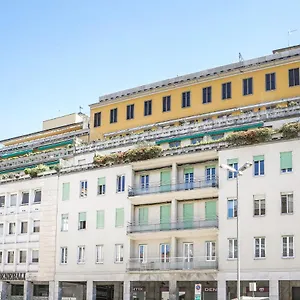 דירה Como City Home, קומו